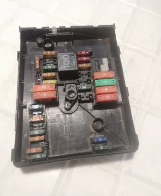 Volkswagen Touran I Fuse module 1K0937821D 1K0937819E 1K0937804E