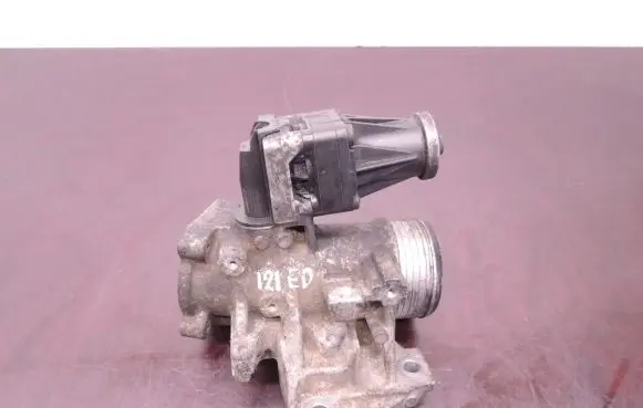 Volvo XC60 EGR valve 30774531 D121