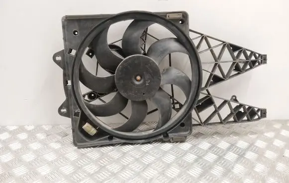 Opel Combo D Radiator cooling fan shroud BE4241000