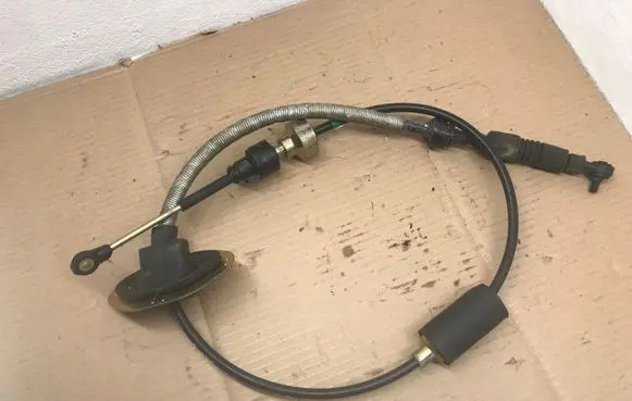 Hyundai Sonata Gear shift cable linkage 