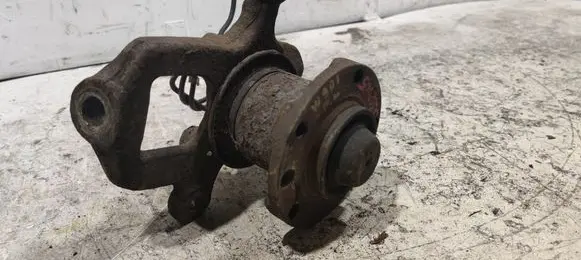 Mercedes-Benz Sprinter W901 W902 W903 W904 Front wheel hub spindle knuckle A9013320301 A9023340401 9013320301