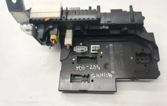 Mercedes-Benz C W204 Fuse module 2049065602