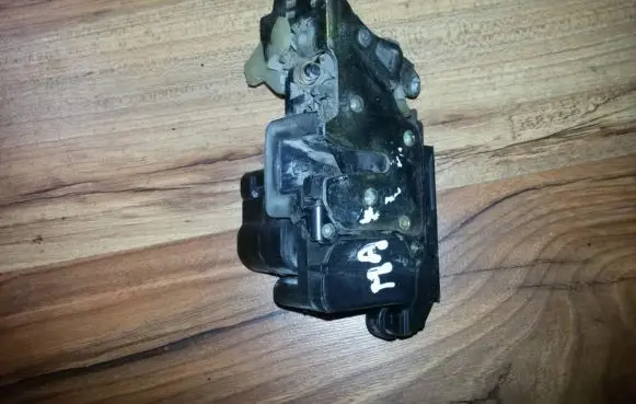 Fiat Marea Front door lock