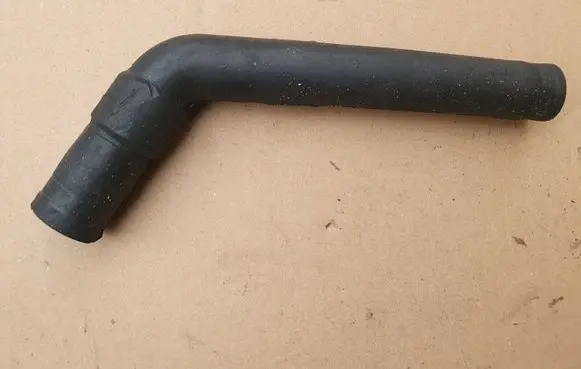 Volkswagen Golf II Breather/breather pipe/hose 037133394P