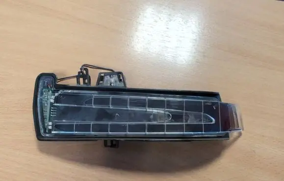 Mercedes-Benz GLA W156 X156 Mirror indicator light A2129067201 A3159539A