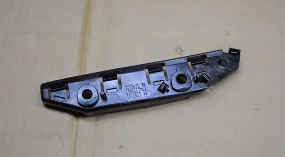 Tesla Model S Front bumper mounting bracket 108418200E