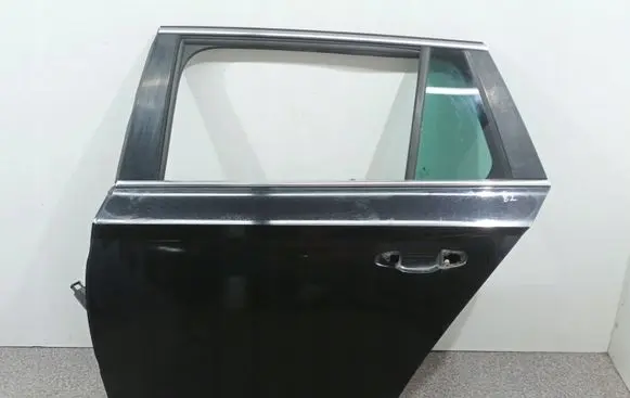 Skoda Superb B8 (3V) Front door