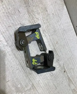 Front door hinge set