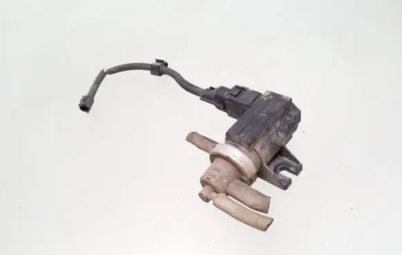 Seat Alhambra (Mk1) Turbo solenoid valve 1J0906627