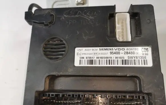 Hyundai Santa Fe Immobilizer control unit/module 954002B480 97RA012207 5WY8135E