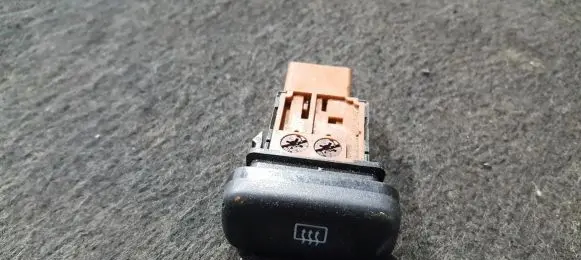 Nissan Primera Windscreen/window heater switch