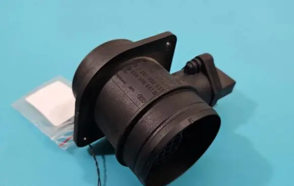 Volkswagen Golf Plus Mass air flow meter 0281002531 IMPRK1379088