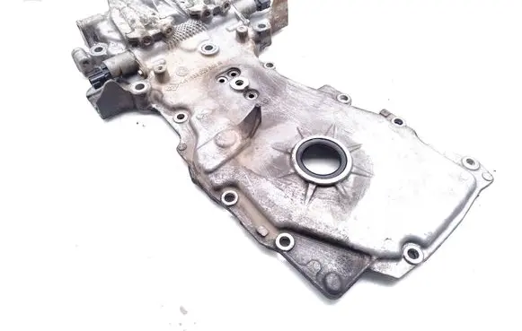 Nissan Qashqai Timing chain cover 135029555R