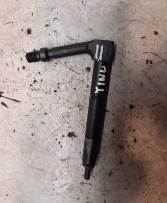 Nissan Almera Tino Fuel injector 484391