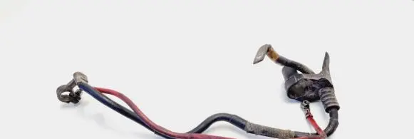 Volkswagen Touran I Positive cable (battery)