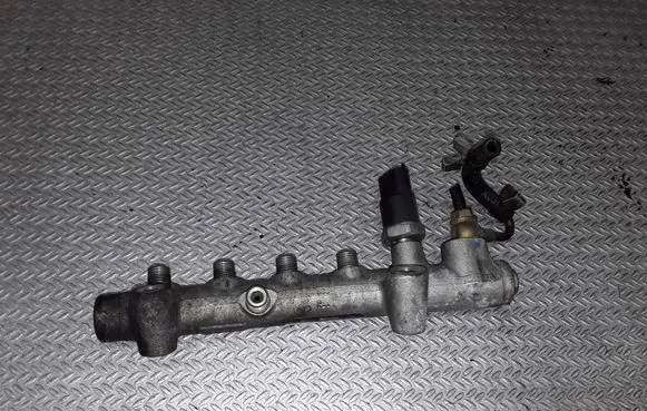 Opel Astra H Fuel main line pipe 0445214049
