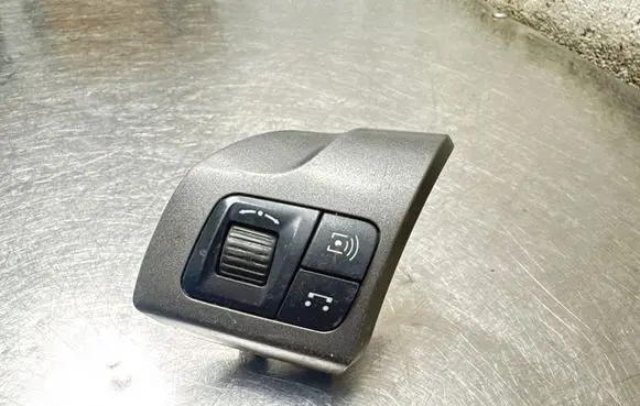 Opel Vectra C Steering wheel buttons/switches 13208858 305582185057 88139804