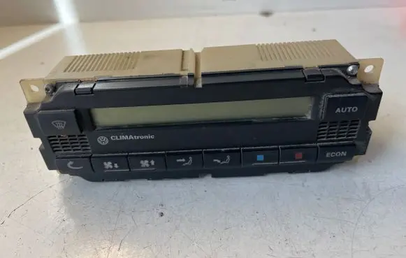 Volkswagen PASSAT B5.5 Climate control unit 5HB00761700 1J1907044