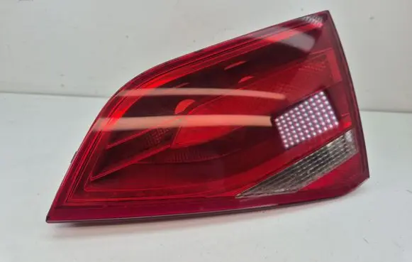 Audi A4 S4 B8 8K Tailgate rear/tail lights 8K5945094D