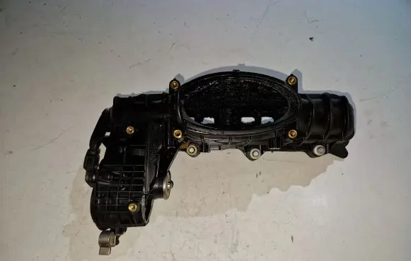 Mercedes-Benz E W212 Intake manifold 044768002