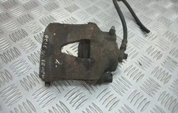 Volkswagen Polo IV 9N3 Front brake caliper