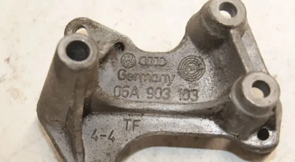 Audi A3 S3 8P Engine mounting bracket 06A903103