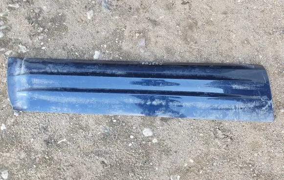 Mitsubishi Pajero Front door trim (molding) MR47857