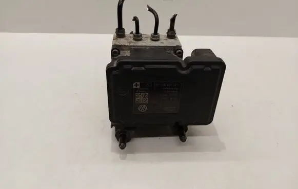 Skoda Octavia Mk2 (1Z) ABS Pump 1K0907379BL 1K0614517DP