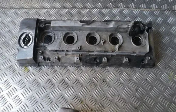 Mercedes-Benz C W202 Rocker cam cover A6050160005 6060160481
