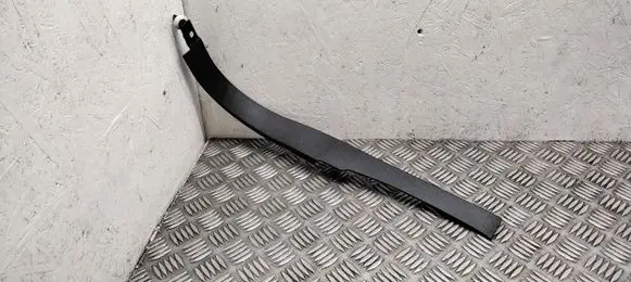 Volvo V70 Foot area side trim 