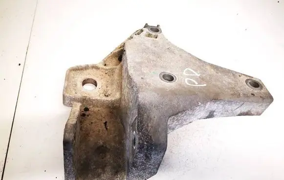Volvo XC70 Engine mounting bracket 6g926p096ed 6g92-6p096-ed