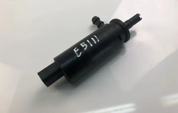 Audi A3 S3 8L Headlight washer pump 3B7955681