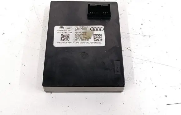 Audi Q7 4L Keyless (KESSY) go control unit/module 4F0907335B 03354110205
