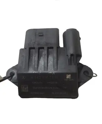 Mercedes-Benz E W211 Glow plug pre-heat relay 6429007801