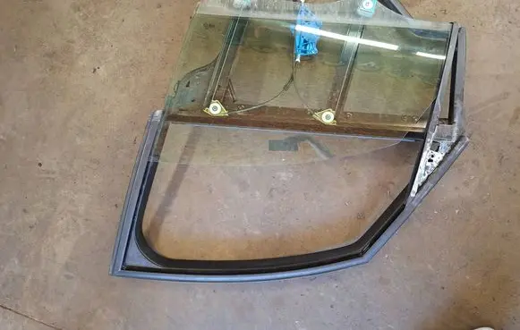 Audi A2 Front window lifting mechanism without motor 8Z0837753