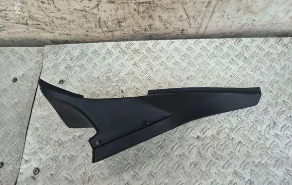 BMW 4 F32 F33 (D)pillar trim (top) 7309528 51477309528 7337196