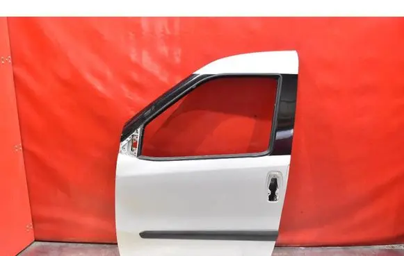 Opel Combo D Front door