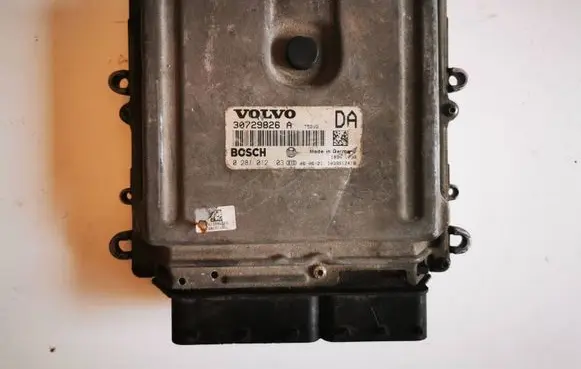 Volvo V50 Engine control unit/module 30729826A