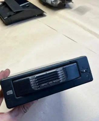 BMW 5 E60 E61 CD/DVD changer 26956939 600640712964 AL600640712964