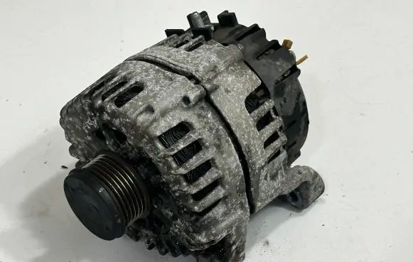 BMW X6 F16 Generator/alternator 8570675 8570676