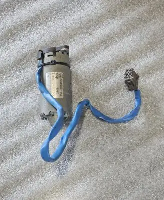 Mercedes-Benz SL R230 Seat adjustment motor A2308201142