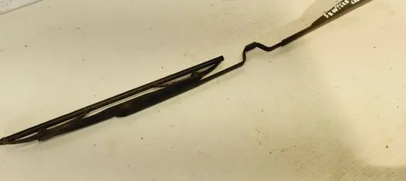 Opel Frontera B Rear wiper blade arm