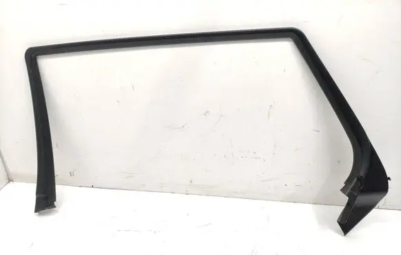 Mercedes-Benz C W203 Rear door window/glass frame A2037350471