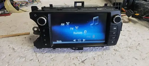 Toyota Yaris Radio/CD/DVD/GPS head unit 861400D220 1380005020E101 FUJITSUTEN
