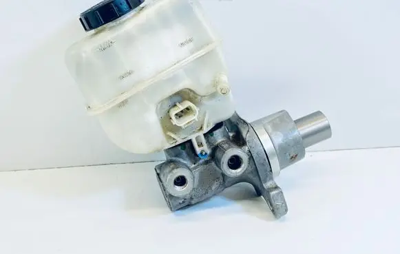 Ford Mustang V Master brake cylinder DR3Z2140A 9R3Z2K478C