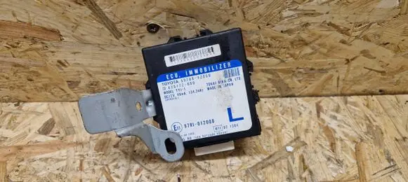 Toyota RAV 4 (XA20) Immobilizer control unit/module 8978042050 97RI012008 626172000