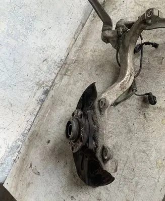 Audi A4 S4 B7 8E 8H Front wheel hub