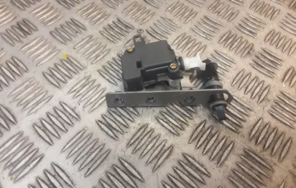 Land Rover Range Rover L322 Tailgate/trunk/boot lock/catch/latch 7016050