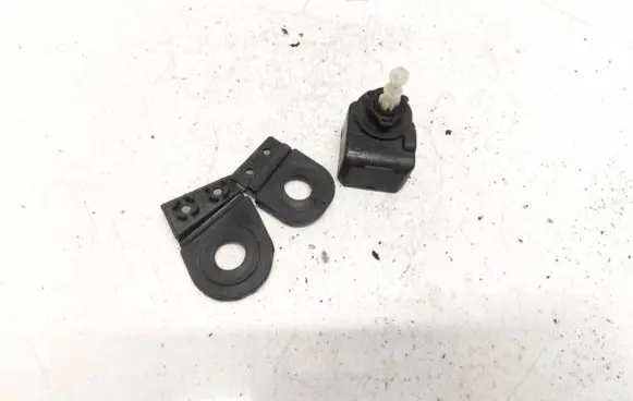 Opel Vectra C Headlight level adjustment motor 00883000 008830-00