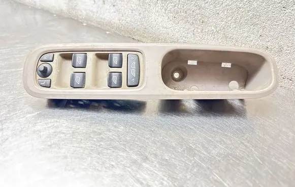 Volvo C70 Electric window control switch 9466562 30773434 03451135